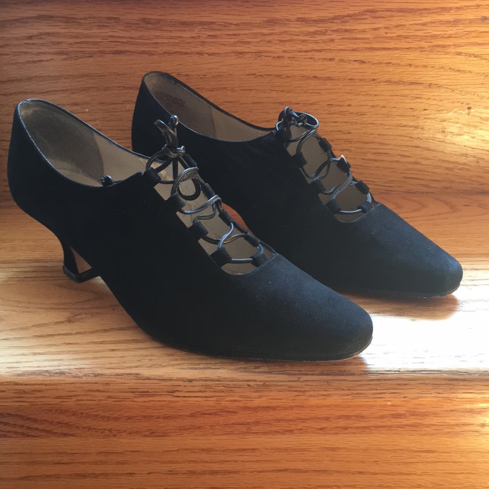 Enzo Angiolini black suede shoes size 8